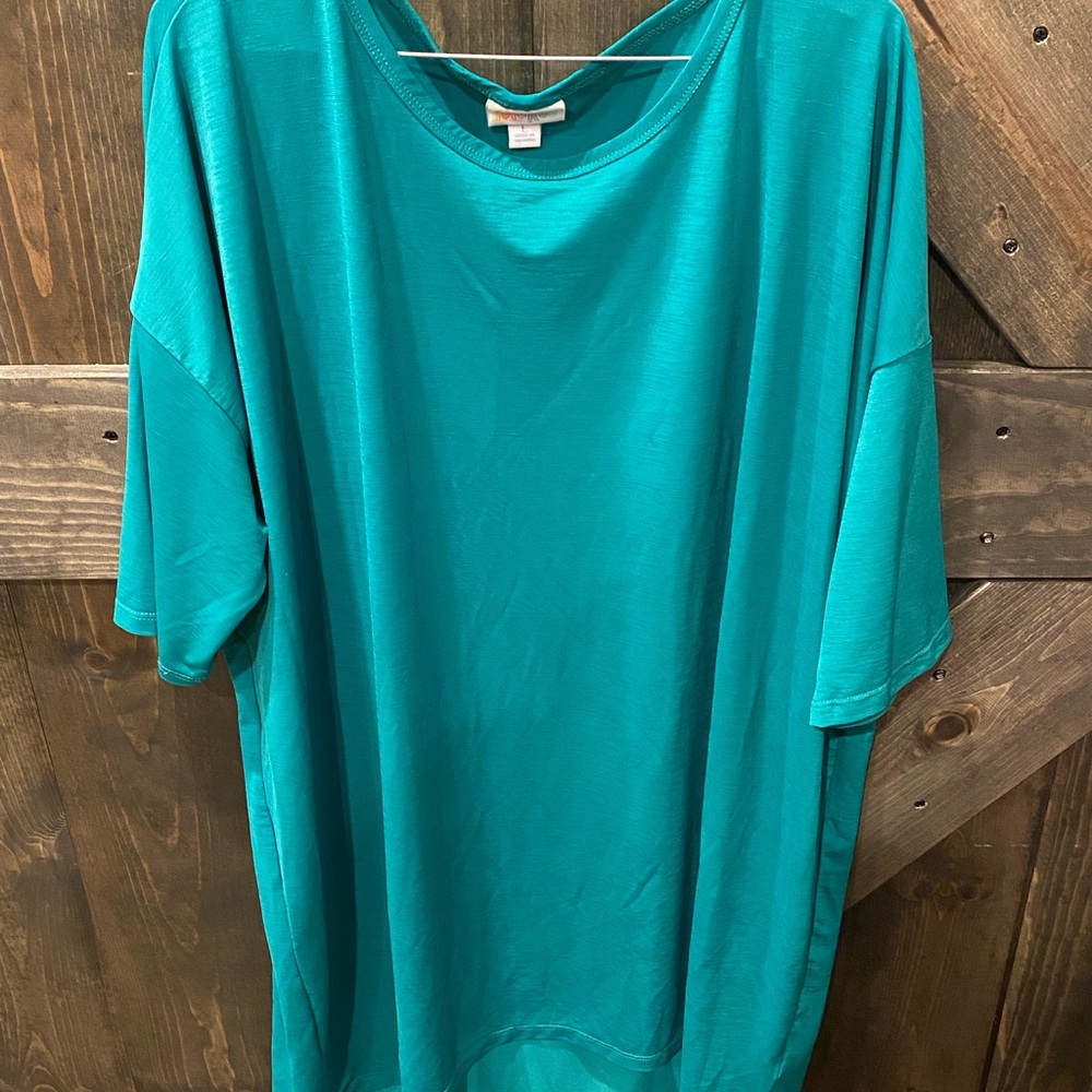 LuLaRoe Kelly Green Short Sleeve Top